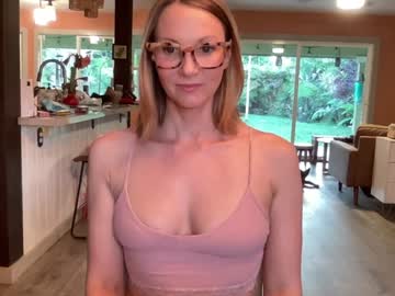 kaileeshy's chat room