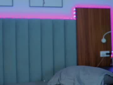 kirsten_xxx's chat room