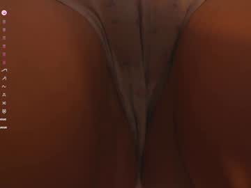 lucie_beltran's chat room