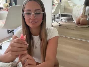 luvlivvyy's chat room