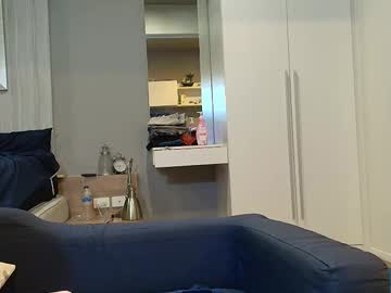 buddiup2's chat room