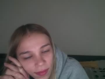 chloe_damian's chat room