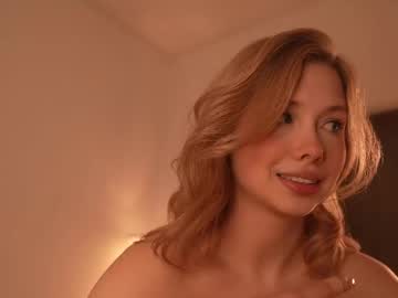 april_blush's chat room