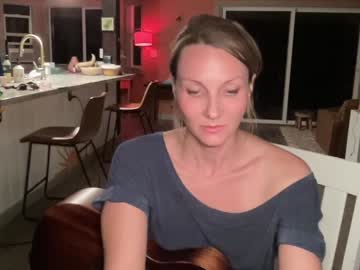 kaileeshy's chat room
