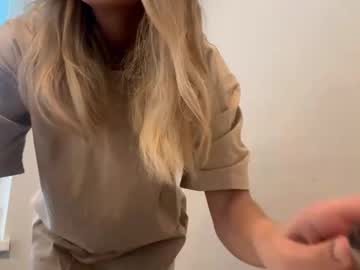 naughty_dreams_xo's chat room