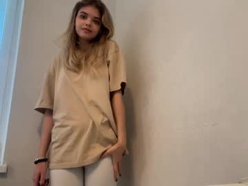 naughty_dreams_xo's chat room