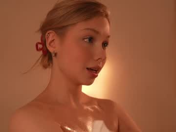 april_blush's chat room
