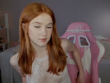 leahsthetics's chat room