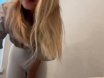 naughty_dreams_xo's chat room