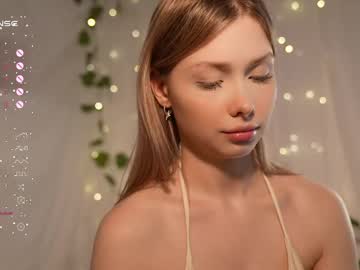 april_blush's chat room