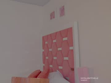 nicolle_mitchelle's chat room