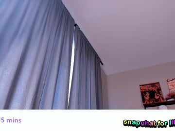 vivian_qwerty's chat room