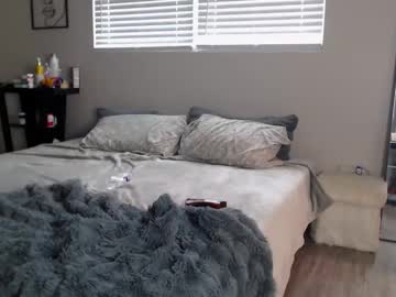 zoeemonroe's chat room