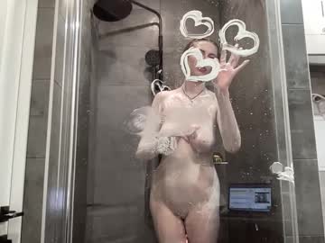lucie_wildie's chat room