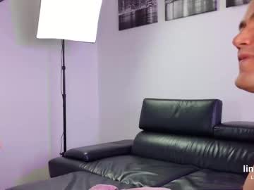_taylormoon's chat room