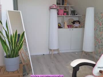 brilliantvictoria's chat room