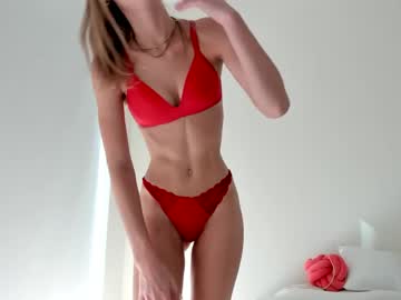 ariah_is_blonde's chat room