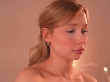 april_blush's chat room
