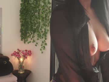 mysticxkitty's chat room