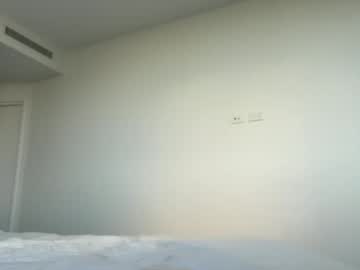 naomirhoades's chat room