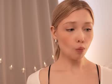 april_blush's chat room