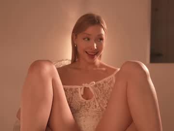 april_blush's chat room