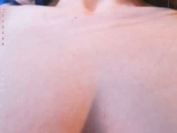 lucie_beltran's chat room