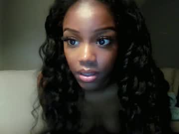 lilyblloom's chat room