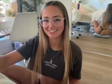 luvlivvyy's chat room
