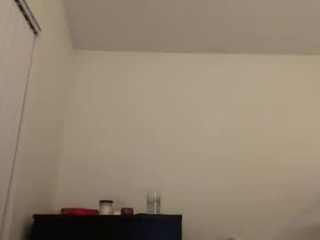 tinytittytia's chat room