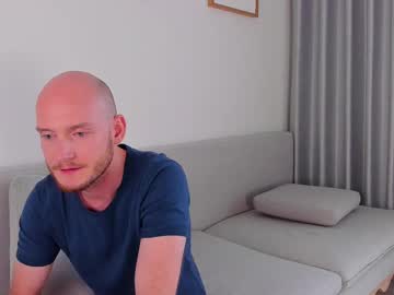 maypeach's chat room