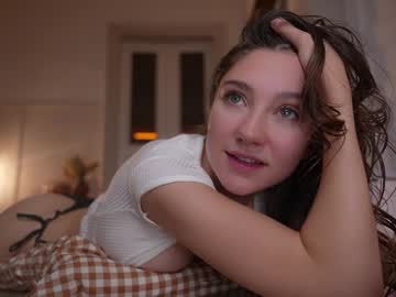 mia_dynasty's chat room