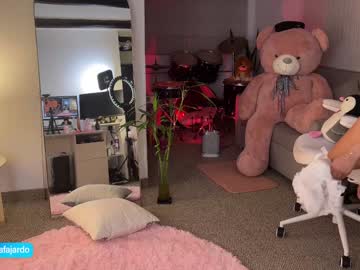 sweet_littleee's chat room
