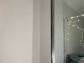 skyyler1's chat room