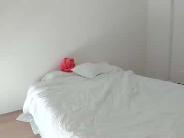 ariah_is_blonde's chat room