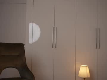 kriss0leoo's chat room