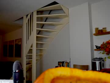 x_lily_x's chat room