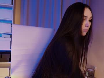 hollyextra's chat room