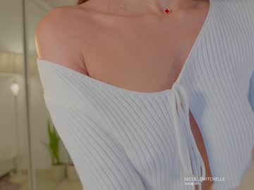 nicolle_mitchelle's chat room