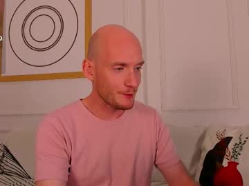 maypeach's chat room