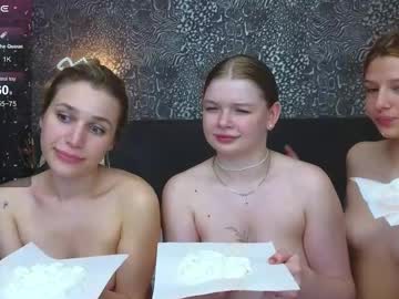 simona_06's chat room