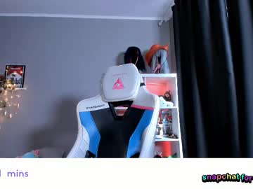 vivian_qwerty's chat room