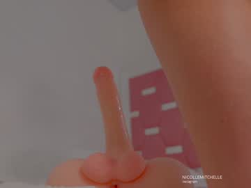 nicolle_mitchelle's chat room