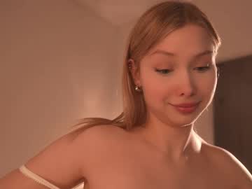 april_blush's chat room