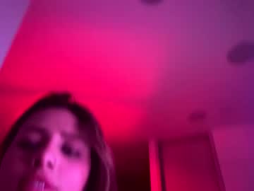 nina_mon's chat room