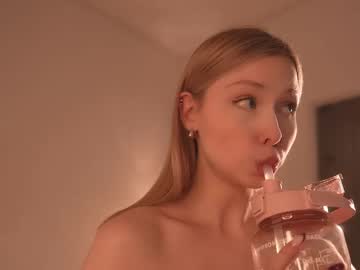 april_blush's chat room