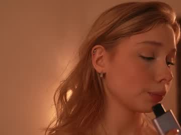 april_blush's chat room