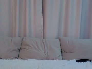honey_bunny_96's chat room