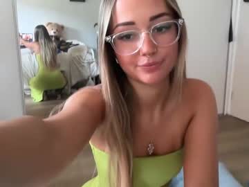 luvlivvyy's chat room