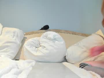 eatmygingersnapps's chat room